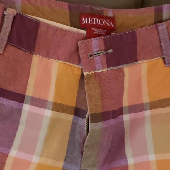 Shorts - Picture 3 of 4